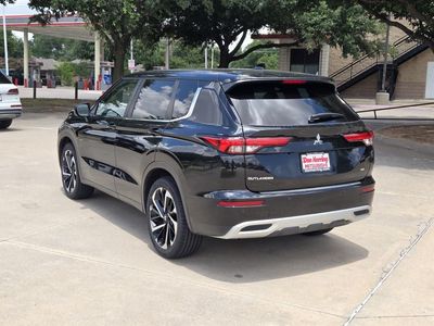 2024 Mitsubishi Outlander — detail view