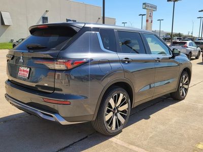 2026 Mitsubishi Outlander — rear three-quarter view