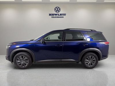 2024 Nissan Pathfinder — side profile view
