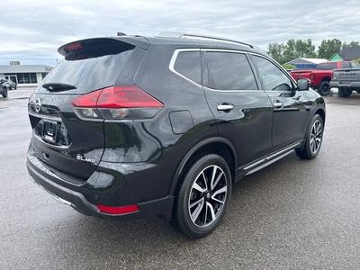2020 Nissan Rogue — detail view