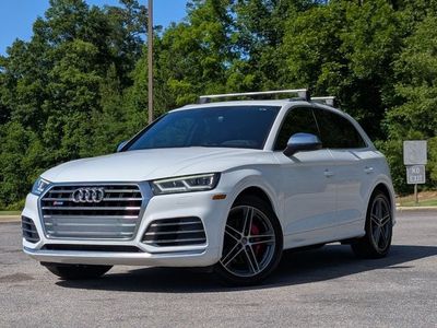 2019 Audi SQ5 — interior view