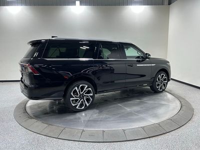 2026 Lincoln Navigator L — detail view