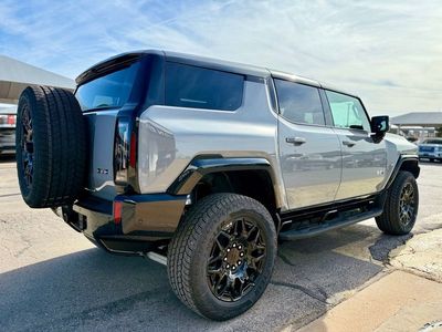 2025 GMC HUMMER EV SUV — interior view