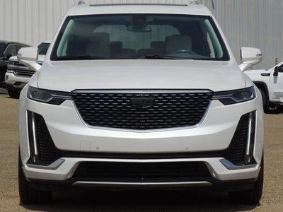 2021 Cadillac XT6 — detail view