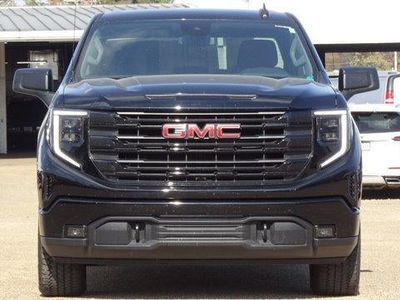 2025 GMC Sierra 1500 — detail view