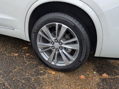 2025 Cadillac XT6 — detail view