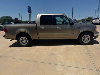 2001 Ford F-150 SuperCrew — detail view