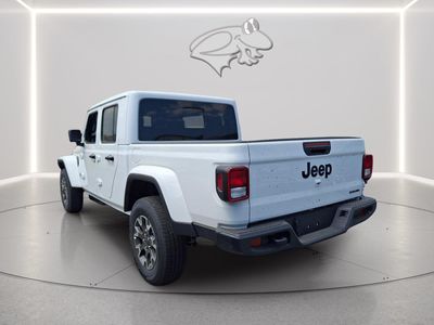 2026 Jeep Gladiator — side profile view