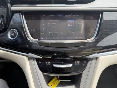 2024 Cadillac XT6 — detail view
