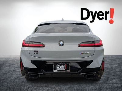 2023 BMW X4 — detail view