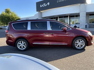 2018 Chrysler Pacifica — detail view