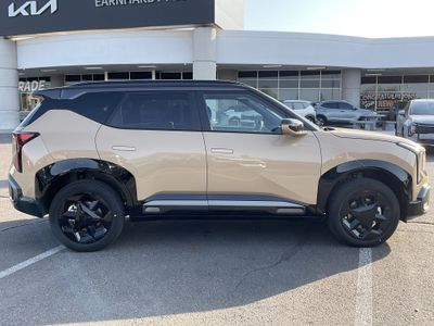 2027 Kia Seltos — detail view