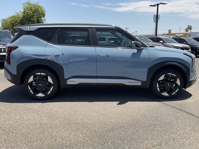 2027 Kia Seltos — detail view