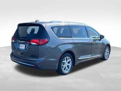 2017 Chrysler Pacifica — interior view