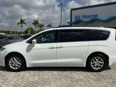 2022 Chrysler Pacifica — rear three-quarter view