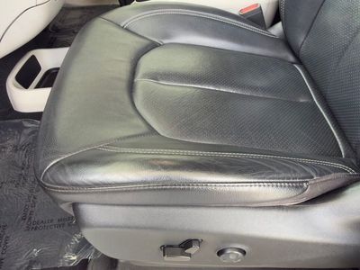 2022 Chrysler Pacifica — detail view