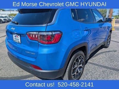 2025 Jeep Compass — detail view