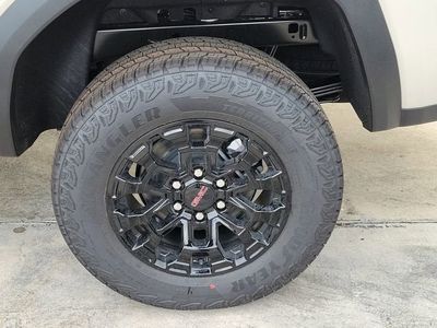 2026 GMC Canyon — detail view