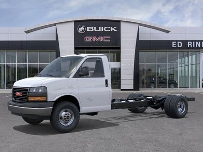 2026 GMC Savana Cutaway 3500 — side profile view