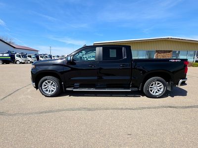 2021 Chevrolet Silverado 1500 — rear three-quarter view