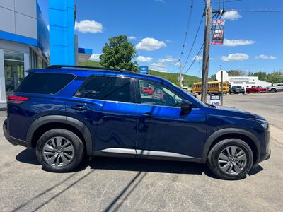 2025 Nissan Pathfinder — detail view