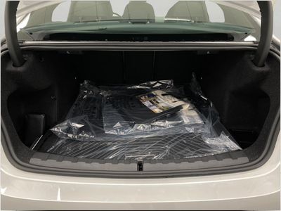 2026 BMW 330i — detail view