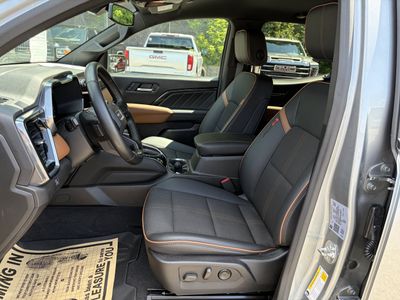 2024 GMC Canyon — detail view