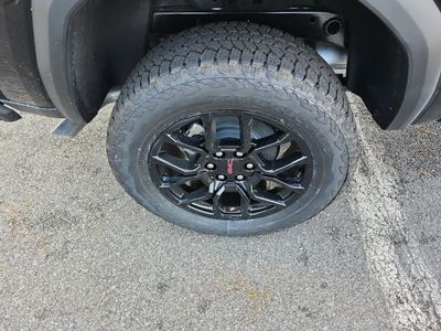 2026 GMC Canyon — detail view