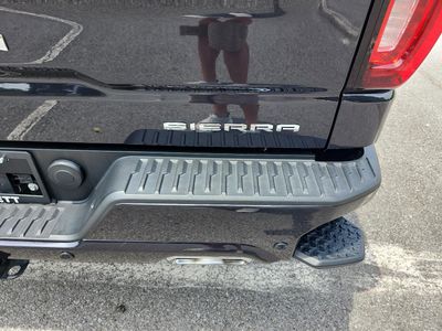 2023 GMC Sierra 1500 — detail view