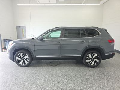 2026 Volkswagen Atlas — side profile view