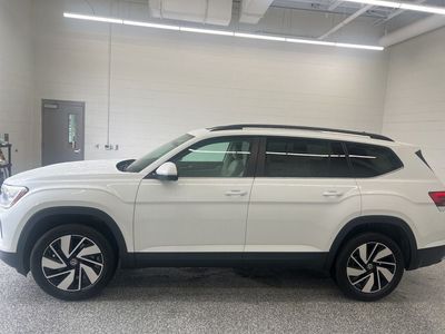 2026 Volkswagen Atlas — side profile view
