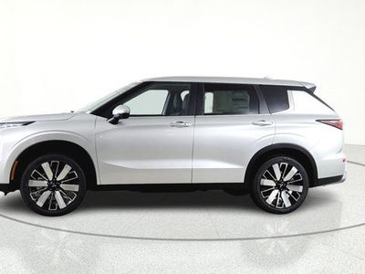 2026 Mitsubishi Outlander — rear three-quarter view