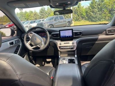 2023 Ford Explorer — side profile view