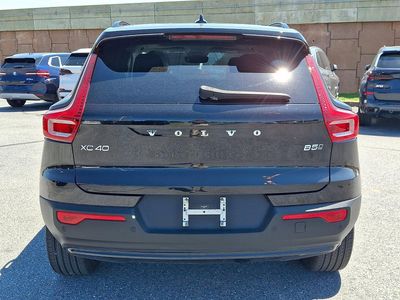 2024 Volvo XC40 — detail view