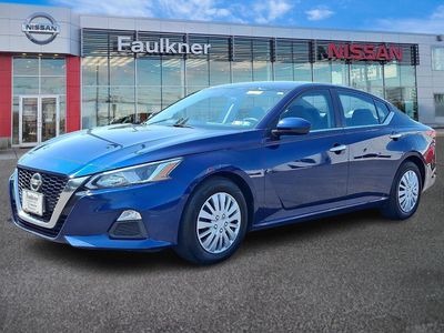 2020 Nissan Altima — rear three-quarter view