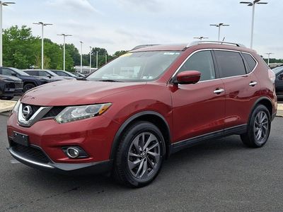 2016 Nissan Rogue — rear three-quarter view