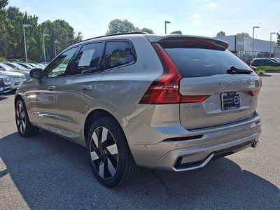 2025 Volvo XC60 Plug-In Hybrid — detail view