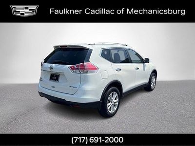 2015 Nissan Rogue — detail view