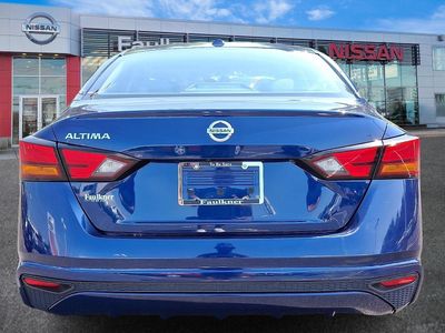 2020 Nissan Altima — detail view