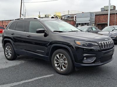 2019 Jeep Cherokee — rear three-quarter view