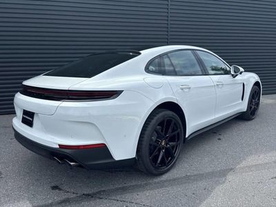2024 Porsche Panamera — detail view