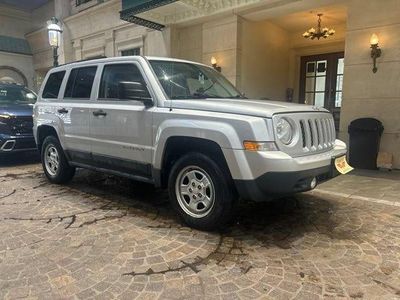 2011 Jeep Patriot — interior view