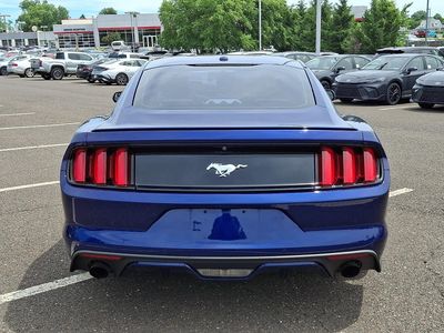 2016 Ford Mustang — detail view