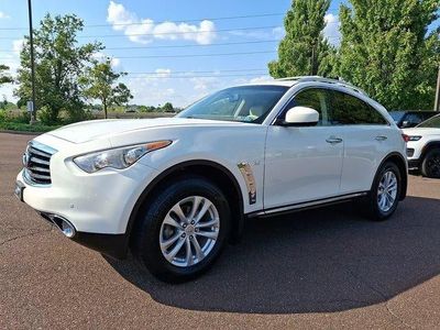 2014 INFINITI QX70 — rear three-quarter view