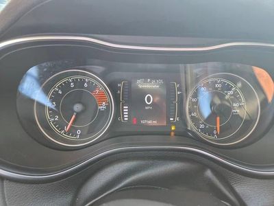 2019 Jeep Cherokee — interior view