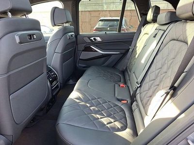 2026 BMW X5 xDrive40i — detail view