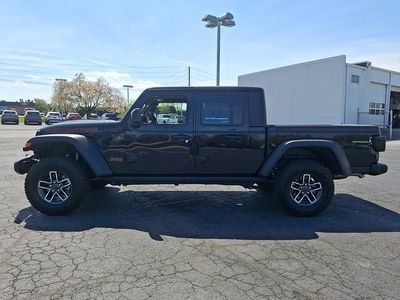 2026 Jeep Gladiator — detail view