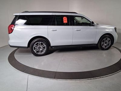 2025 Ford Expedition — rear three-quarter view