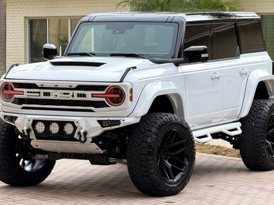 2026 Ford Bronco Outer Banks V6 Black Appearance Package Luxury Packag — rear three-quarter view
