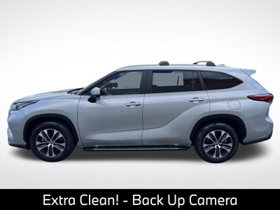 2023 Toyota Highlander — detail view